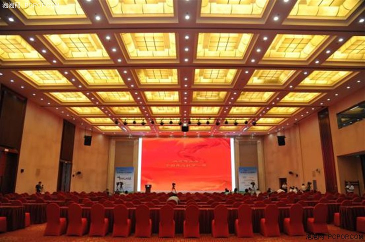 “ASFC·尖兵之翼”無人機(jī)展開幕論壇(圖1) “ASFC·尖兵之翼”無人機(jī)展開幕論壇