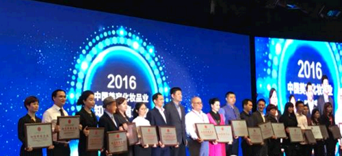 美甲新時(shí)代 “電商”與“店商”大PK(圖2) 美甲新時(shí)代 “電商”與“店商”大PK(圖2)