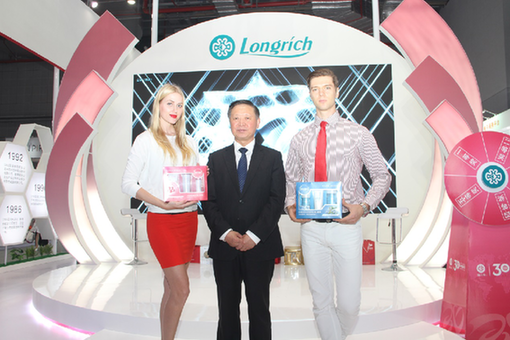隆力奇強勢亮相上海大虹橋美博會(圖1) 隆力奇強勢亮相上海大虹橋美博會(圖1)