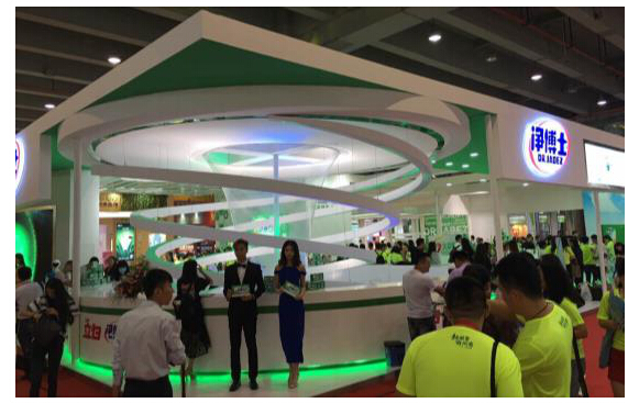 立白凈博士洗衣片高調(diào)亮相美博會(huì)(圖1)