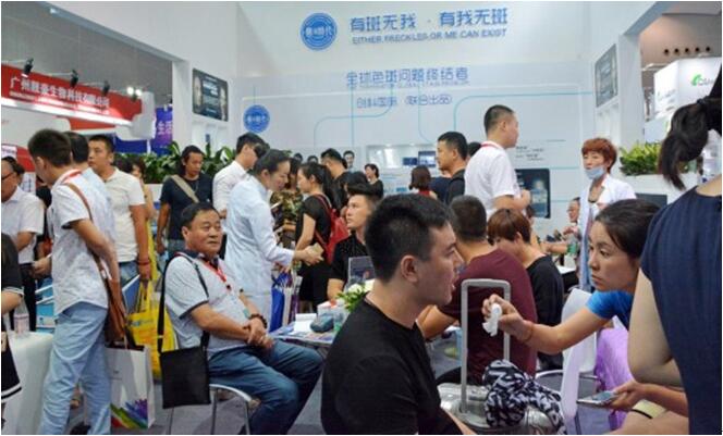 2016廣州美博會(huì)“無(wú)斑時(shí)代 獨(dú)領(lǐng)風(fēng)騷(圖4)