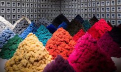 名為＂恐懼與愛＂的設(shè)計展 表達了人們的種種焦慮